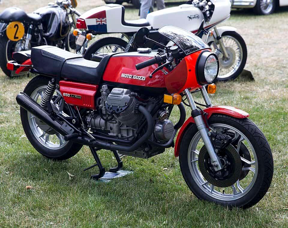 Moto-Guzzi-Le-Mans